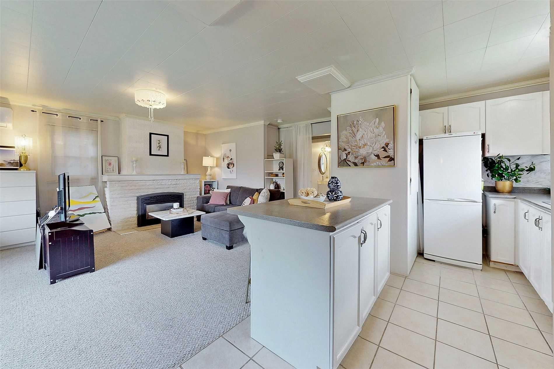 Houses Sold on Willoughby Blvd in ON ∞ Unreserved