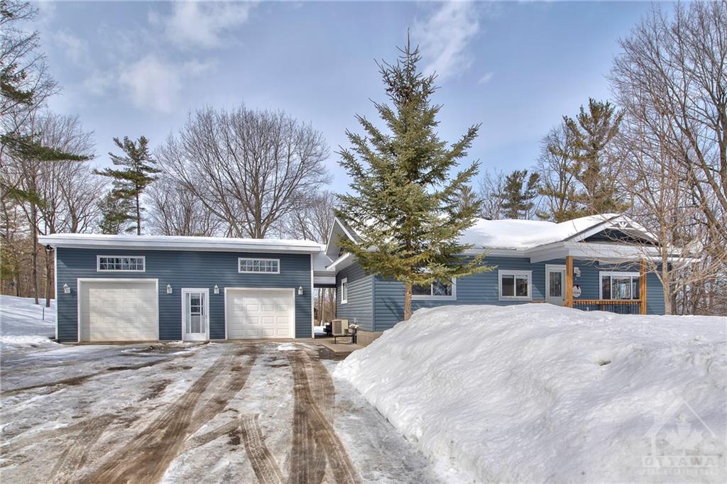 40 Charbonneau St, McNab/Braeside, ON