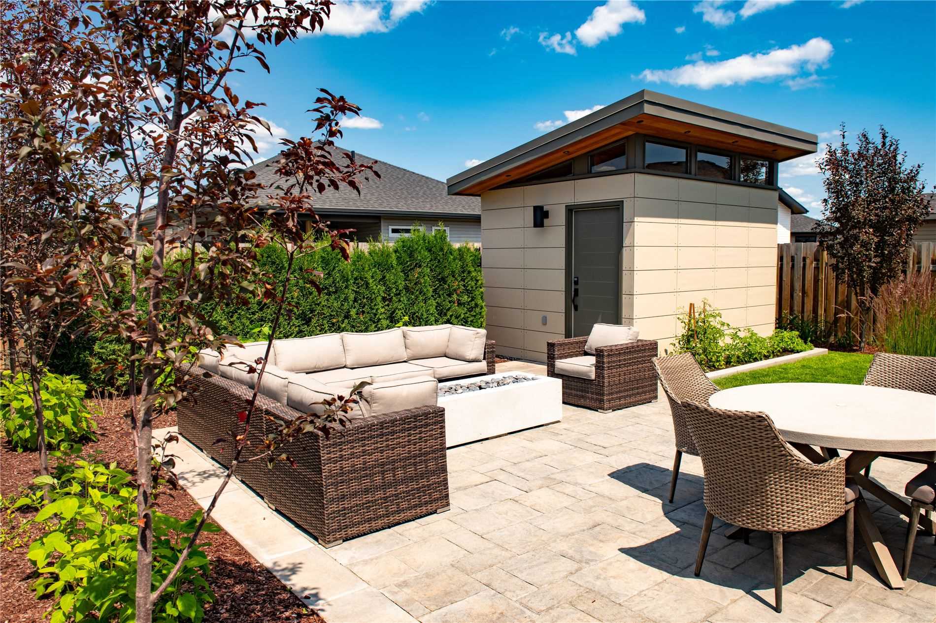 Houses Sold on Gemstone Dr in Thunder Bay, ON ∞ Unreserved