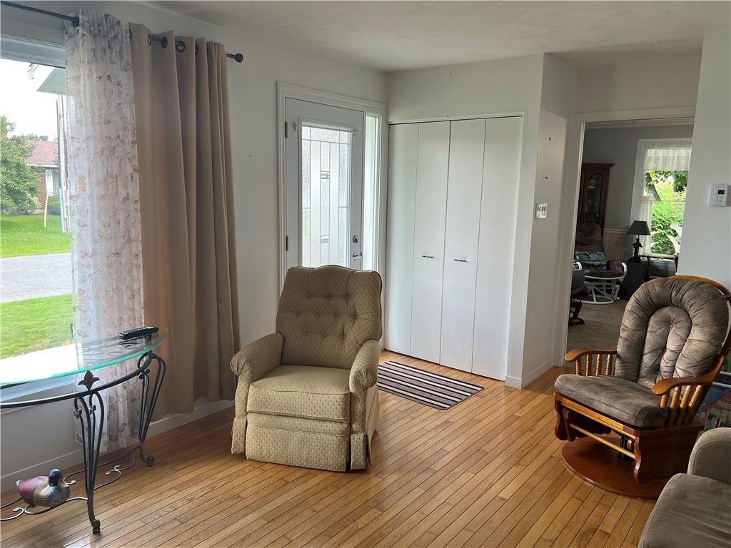 Houses Sold on Alexandre St in Alfred and ON ∞ Unreserved